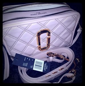 THE MARC JACOBS QUILTED SOFTSHOT 21